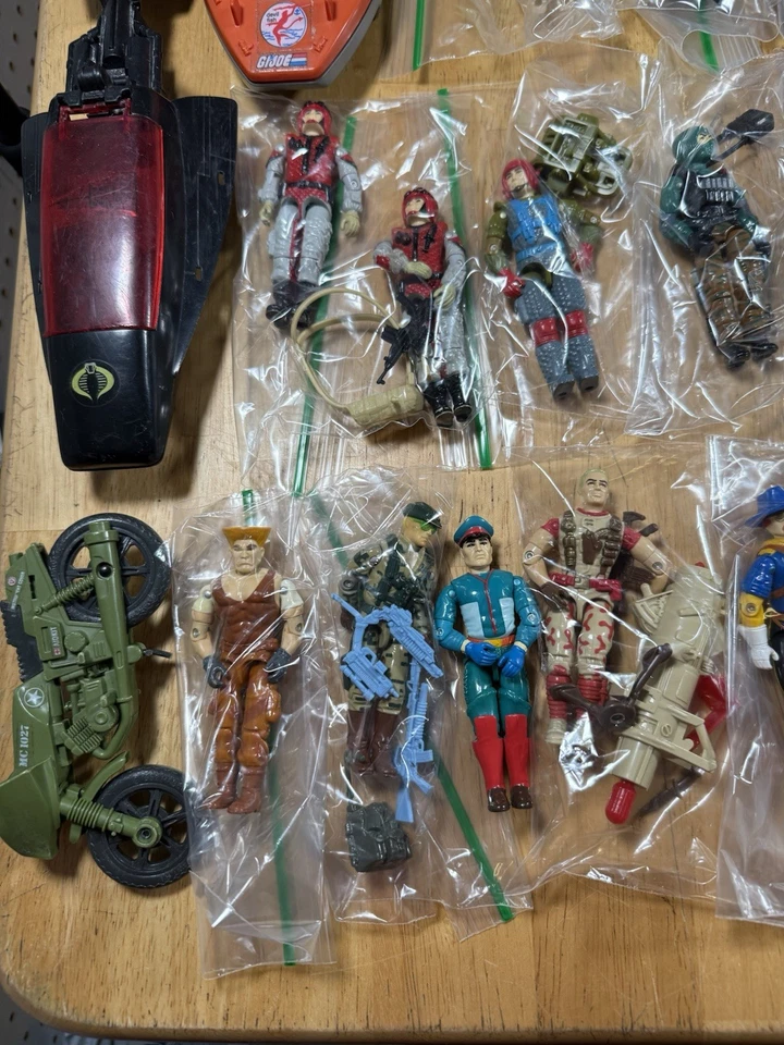Lote Figuras Armas Accesorios Vehículos GI Joe ARAH De Colección + Kit Reparación Foto 2 de 4