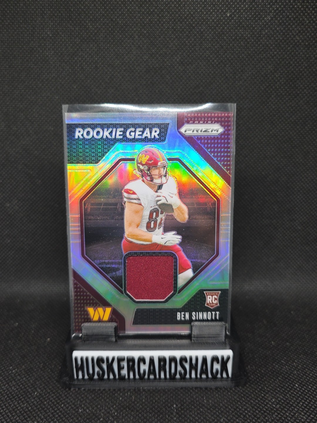 2024 Panini Prizm - Rookie Gear Ben Sinnott #RG-BST (MEM, RC)