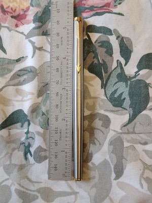 Parker 180 Chrome Gold Filled Trim Fountain Pen X/M 14k Gold Nib USA 