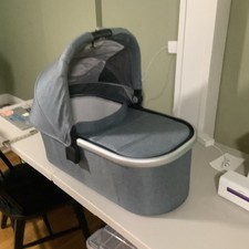 UPPAbaby Vista V2 Stroller Bassinet Gregory Blue/Grey With Carrying Case