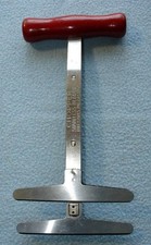 Vintage FOLEY Spring Loaded 3-BLADE CHOPPER with RED WOOD Handle Made in USA EUC