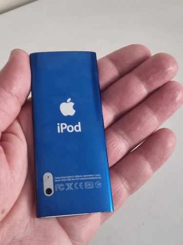 Apple iPod Classic Photo 4th Generation White 60GB. Nice Condition. and blue - Picture 23 of 24
