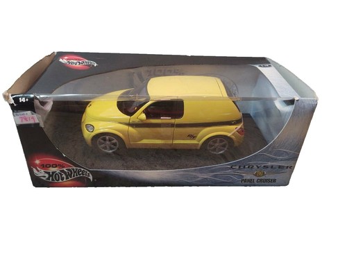 Hot Wheels Droptaro/Dropstars Chrysler 300C G7139 White 1:18 Scale