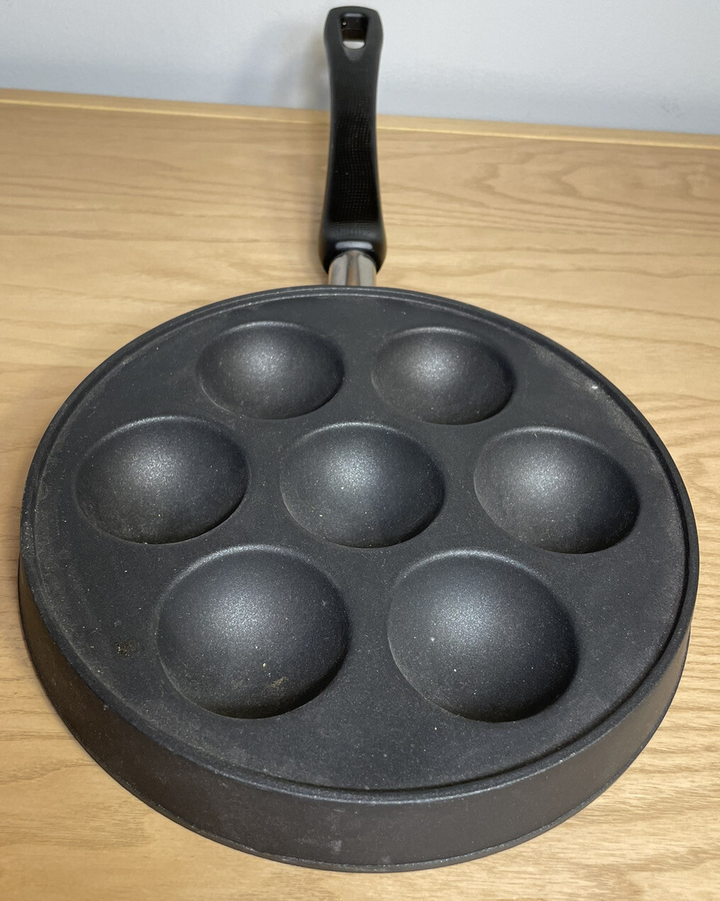 Nordic Ware Ebelskiver Filled Pancake Pan Non Stick Coated Makes 7 USA