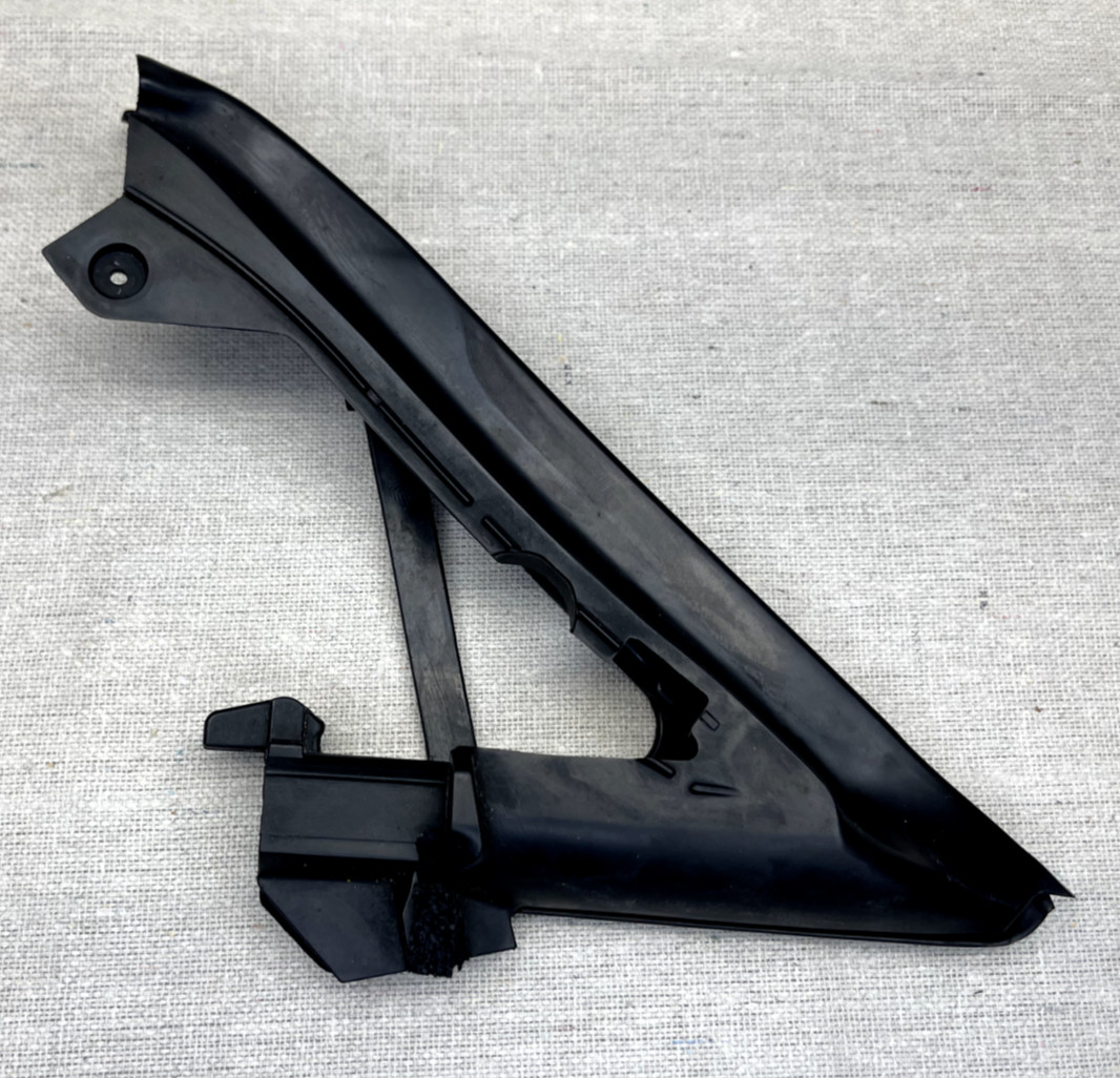 10-15 LEXUS IS250C IS350C RIGHT FRONT DOOR DIVISION BAR SEAL RH OEM 67533-53010