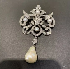 Charming Victorian￼ inspired baroque pearl drop Brooch