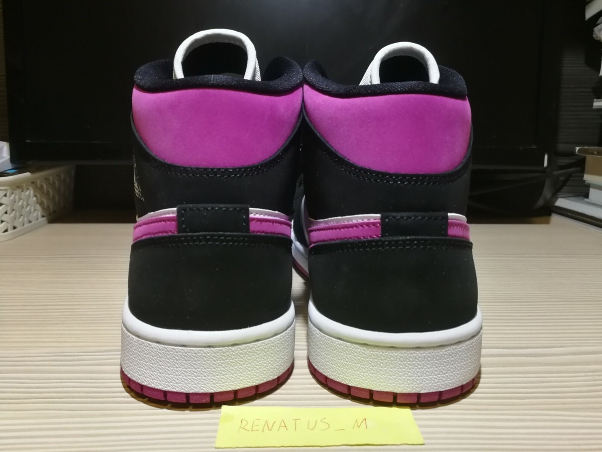 nike jordans magenta