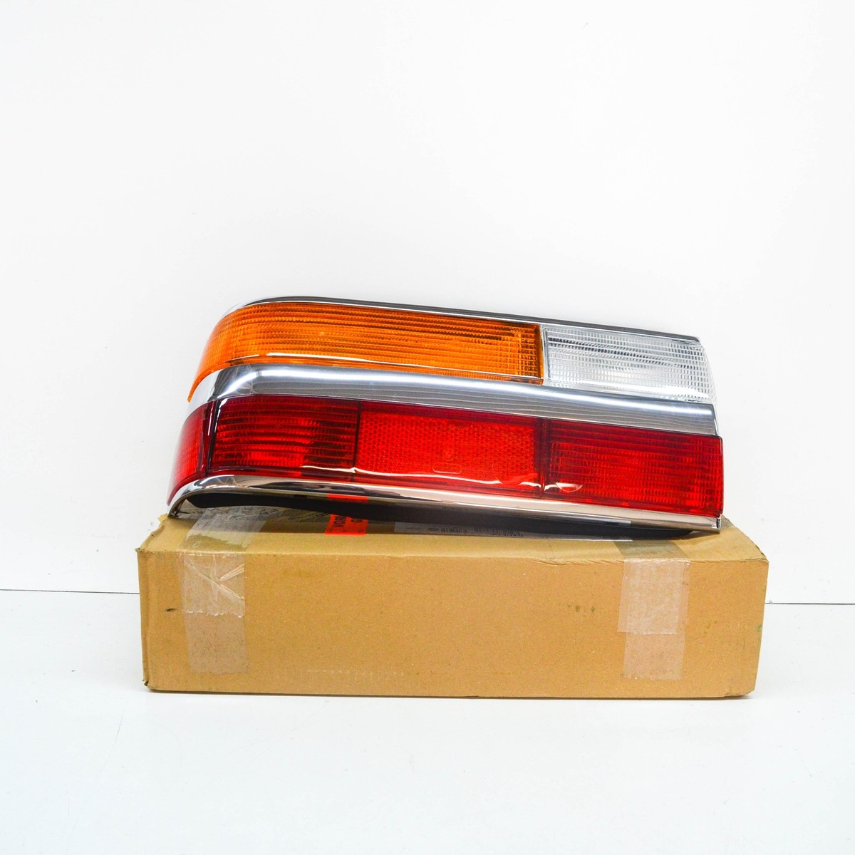 BMW E28 Sedan Tail Light Left 1369265 63211369265 NEW | eBay