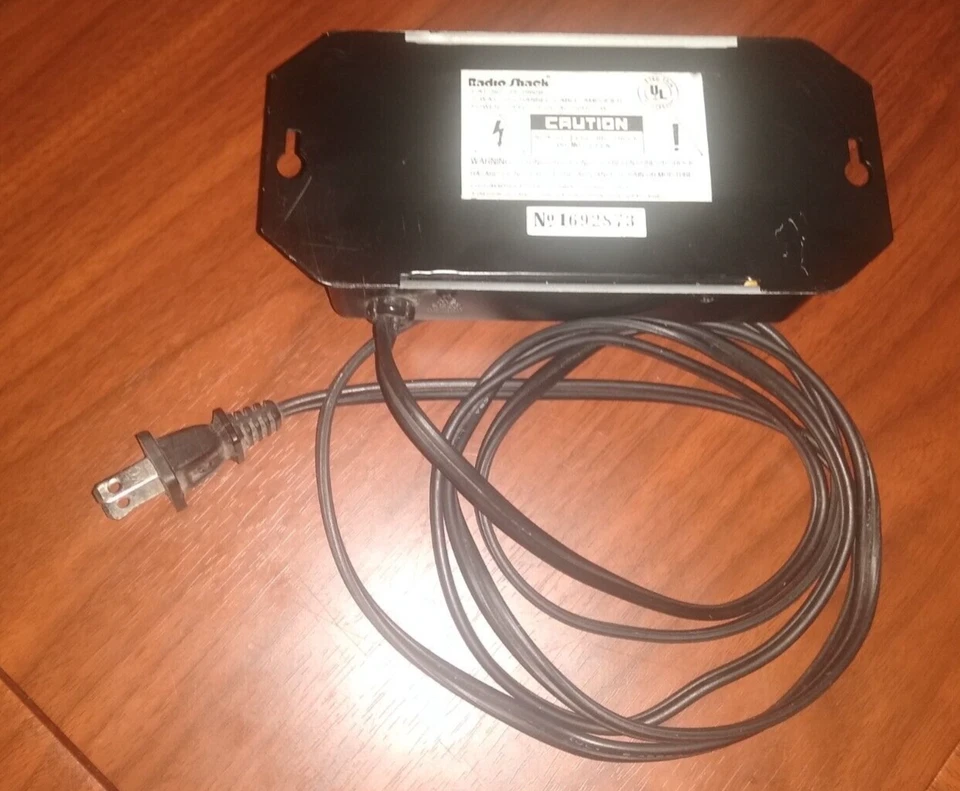 Radio Shack 2-Way 70-Channel Cable TV Amplifier 15-1960B - Image 3 of 4