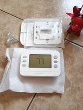 Honeywell Home TH2110U4004 FocusPRO P200 1H/1...