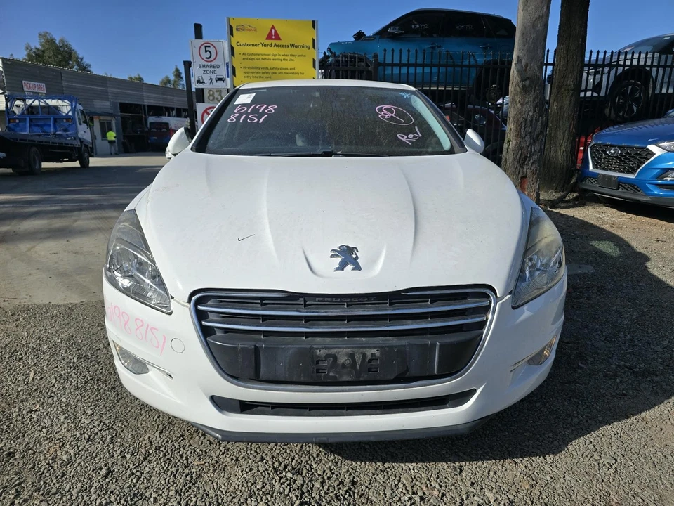 PEUGEOT 508 2011-2015 RIGHT HEADLAMP Sedan  - image 4 of 4