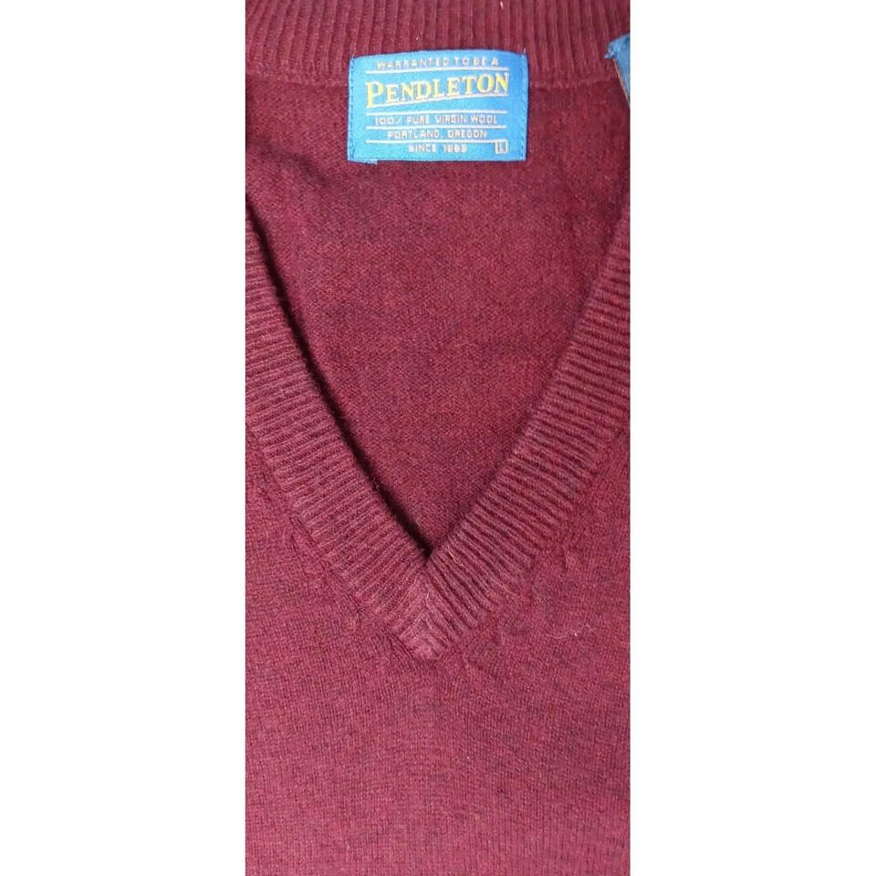 Vintage Pendleton Men's V Neck Sweater Vest Burgundy 100% Lambs Wool Size L - Image 3 of 4