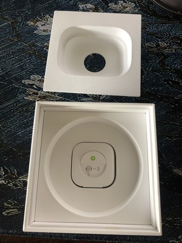 Apple AirPods Pro with MagSafe Wireless Charging Case and Protective Case-White - Zdjęcie 18 z 19