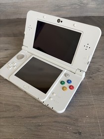 New Nintendo 3DS &ndash; Rare Blastoise Pok&eacute;mon Faceplates + Charger Works Great