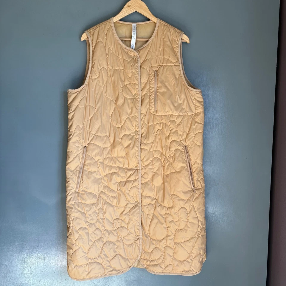 Chaleco largo acolchado a presión aislado tostado 12 LULULEMON para mujer comodidad atletista Foto 2 de 4