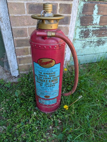 VINTAGE "CONQUEST" RED FIRE EXTINGUISHER