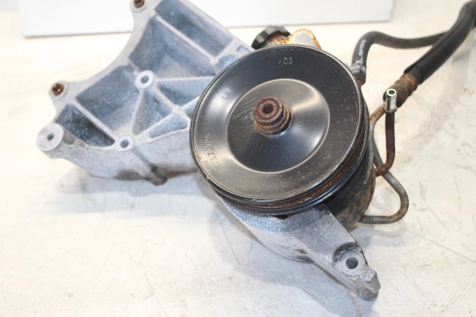 Hummer H2 2003-2007 6,0 L bomba de dirección asistida y soporte OEM Foto 4 de 4