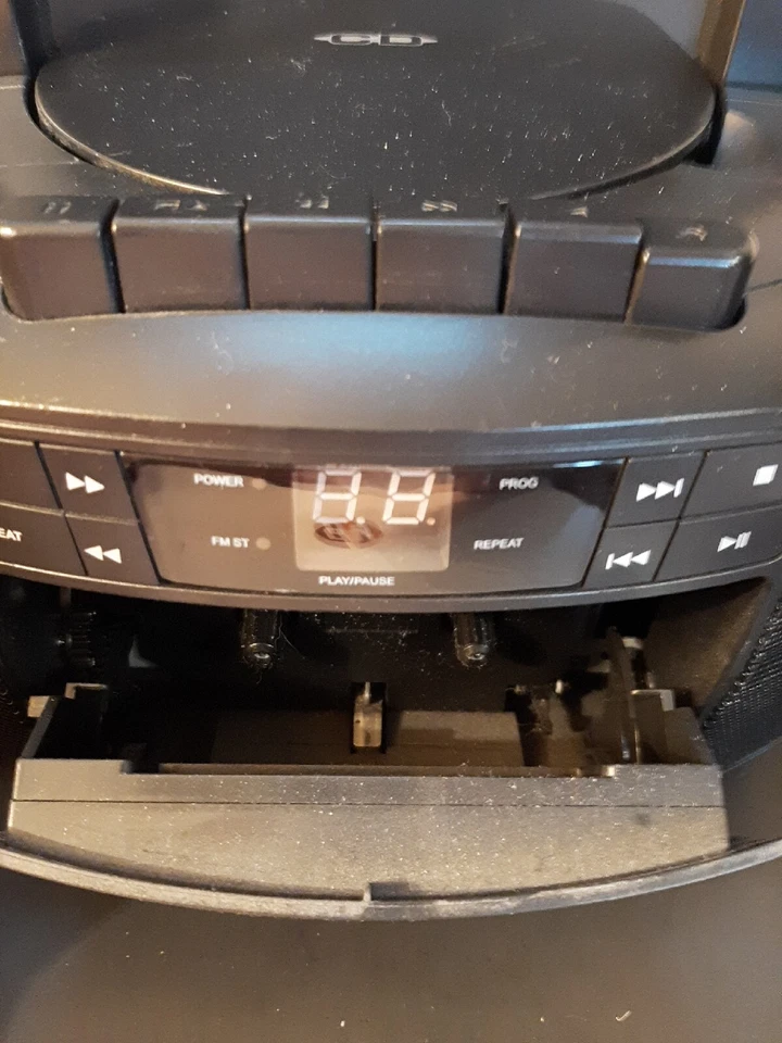 Jensen CD Cassette Radio Am Fm Reproductor Portátil Modelo CD 550 Batería Operada Foto 2 de 4