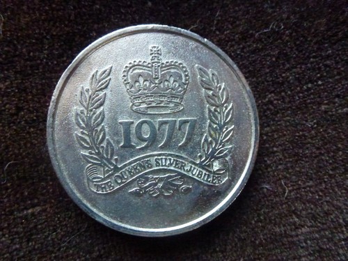 Collectable Duckhams Oil 1977 Silver Jubilee Commemorative Coin Medal EBay