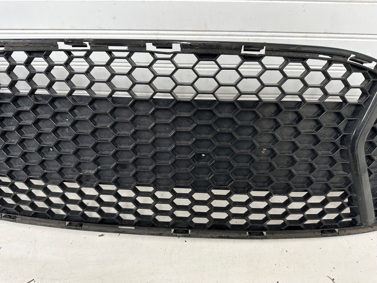 GENUINE 2013 2014 Ford Focus ST Front Bumper Center Grille CM51