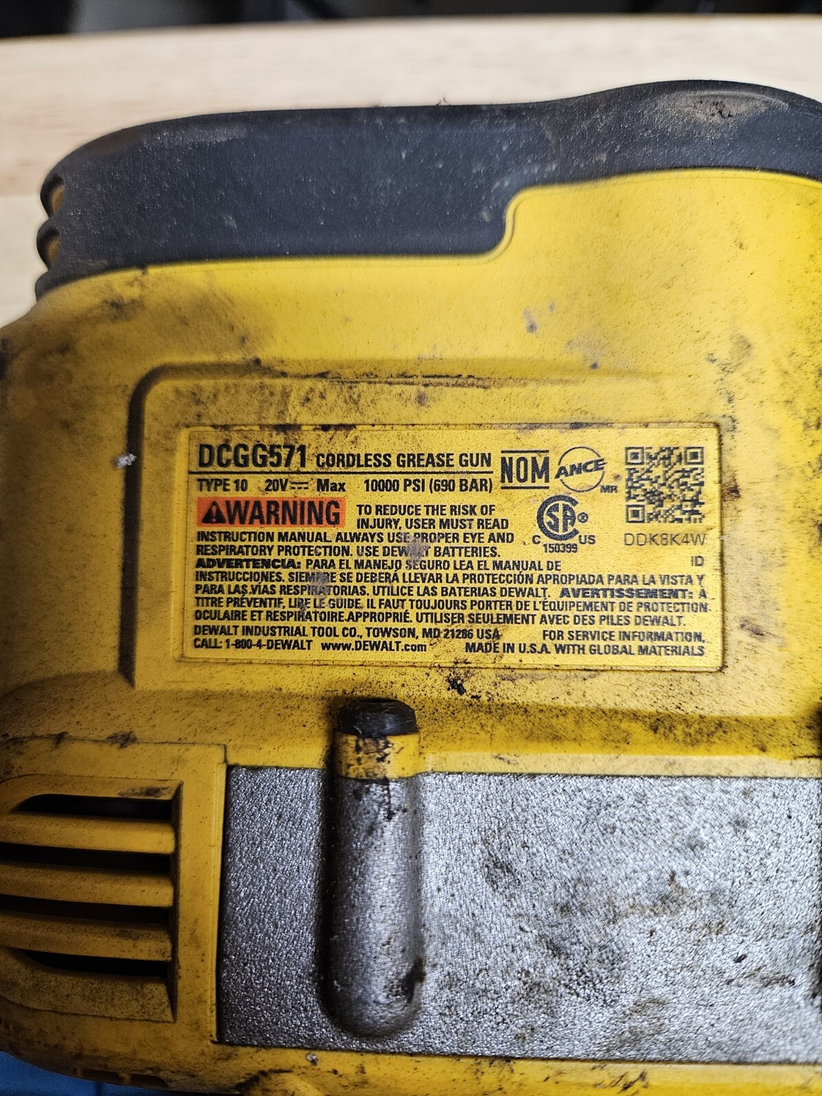 DeWalt DCGG571 20v 20 Volt Max Lithium Ion Grease Gun PARTS OR REPAIR