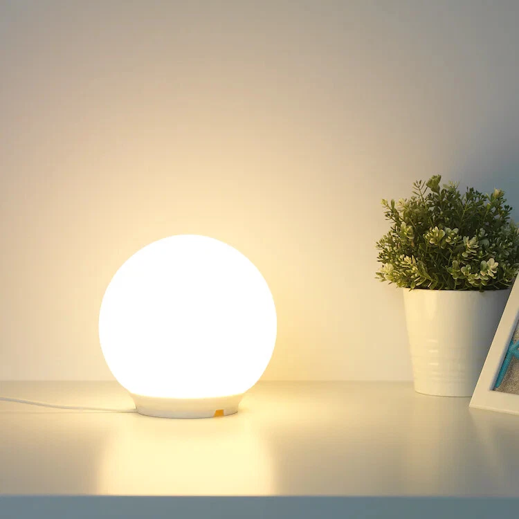 Luce comodino IKEA sfera rotonda globo scrivania tavolo accogliente lampada  umor