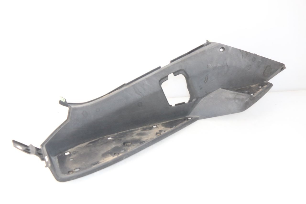 LEFT FOOTREST - PEUGEOT SATELIS 125 (2006 - 2009)