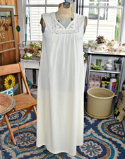 1960s Gossard Artemis Maxi Nightgown Lace Embroidered Neckline Cream Size Small