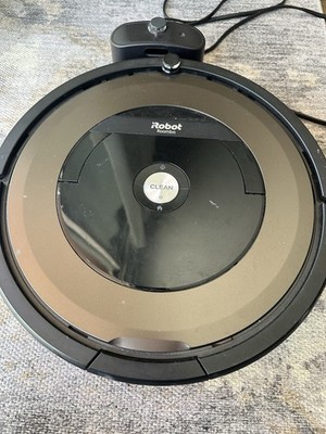 iRobot Roomba and 9 Hepa  Filter Cartridges 