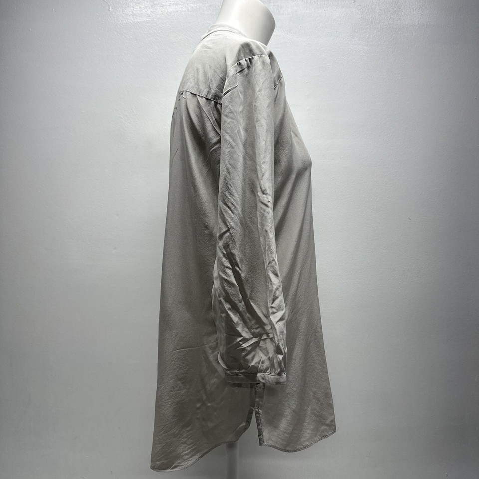 Amanda Uprichard 100 Silk Blouse Shirt Top 3/4 Fitted Sleeve VNeck