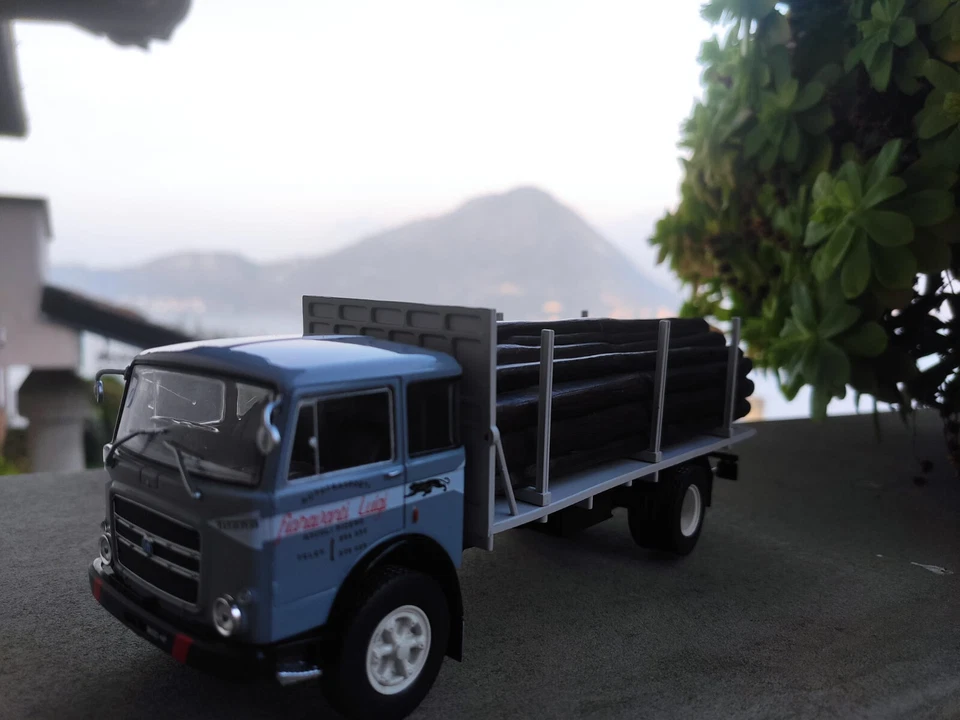 Camion d'Epoca Vintage Truck OM Titano I serie 1962 FIORAVANTI Die Cast 1/43 - Immagine 3 di 4