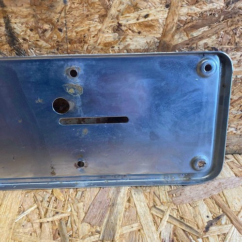 Mercedes-Benz W126 Front Bumper License Plate Holder Chrome - 第 7/7 張圖片