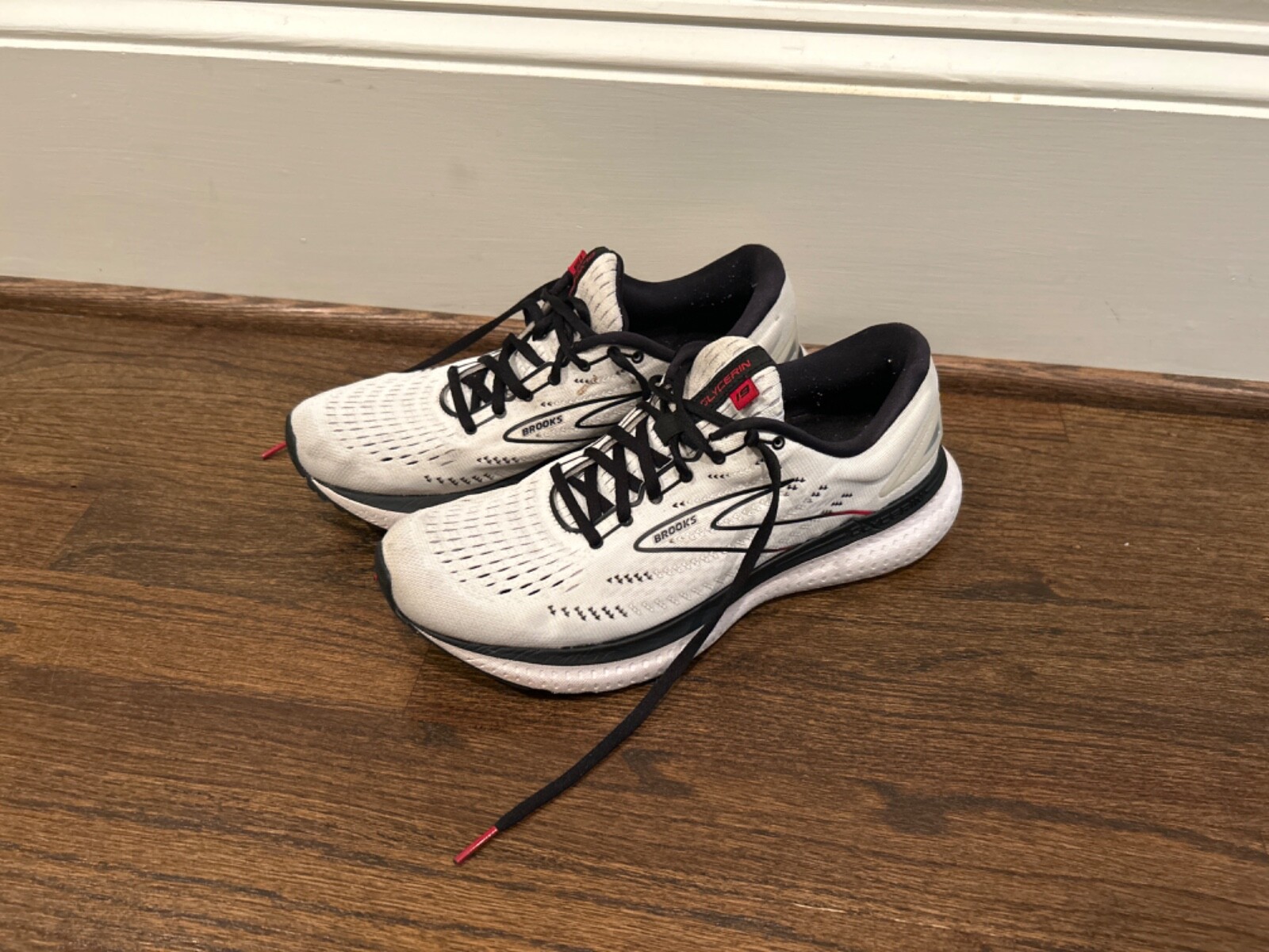 Size 8.5 Brooks Glycerin 19 White Black for sale online eBay