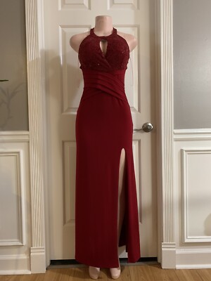 womens Junior Red halter off the shoulder Maxi dress Size (S) Lace