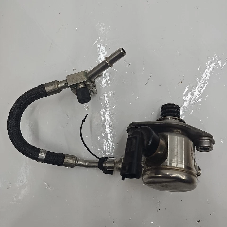 2012-2017 CHEVROLET EQUINOX 2.4L HIGH PRESSURE FUEL PUMP ASSEMBLY 12641847 OEM - Image 2 of 4