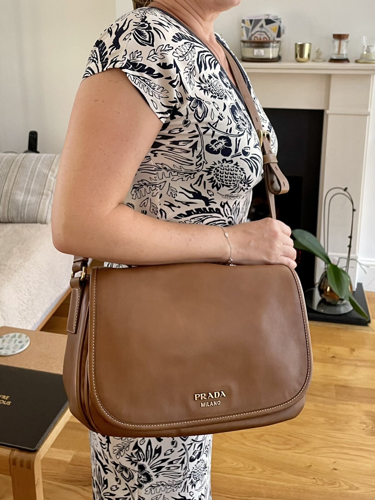 Prada MILANO tan,brown shoulder crossbody handbag  designer, women soft leather, image 2