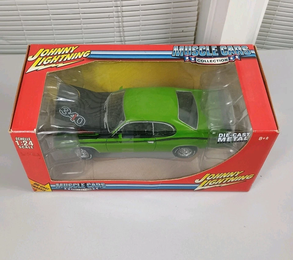 Plymouth Duster 340 1971 Johnny Lightning #51105D verde escala 1:24 diecast ¡Nuevo! Foto 3 de 4