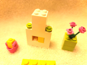 LEGO Juniors Pink Suitcase build & rebuild with manual. Mostly complete