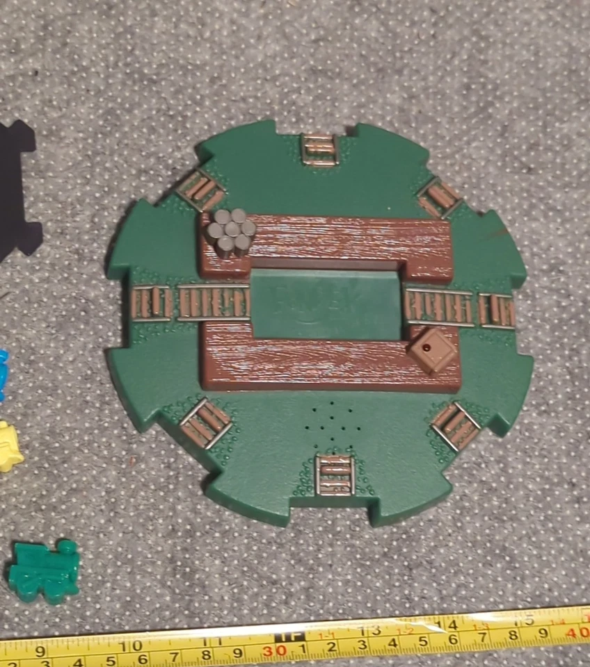 Fundex Mexican Game Hub con Locomotora Electrónica Sonido y Luz + Lote de 9 Piezas de Tren Foto 3 de 4