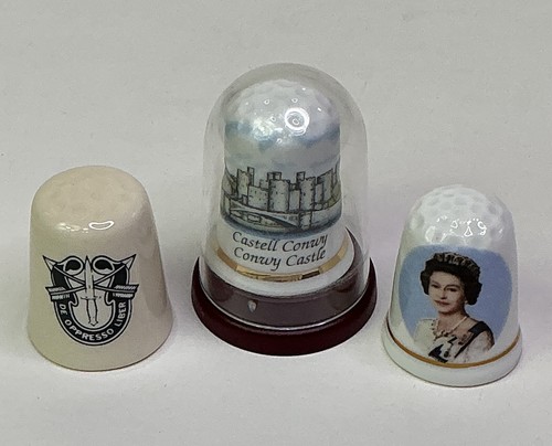Lot Of 3 Porcelain Thimbles Fenton-Elizabeth II, Conwy Castle, De Oppresso Liber