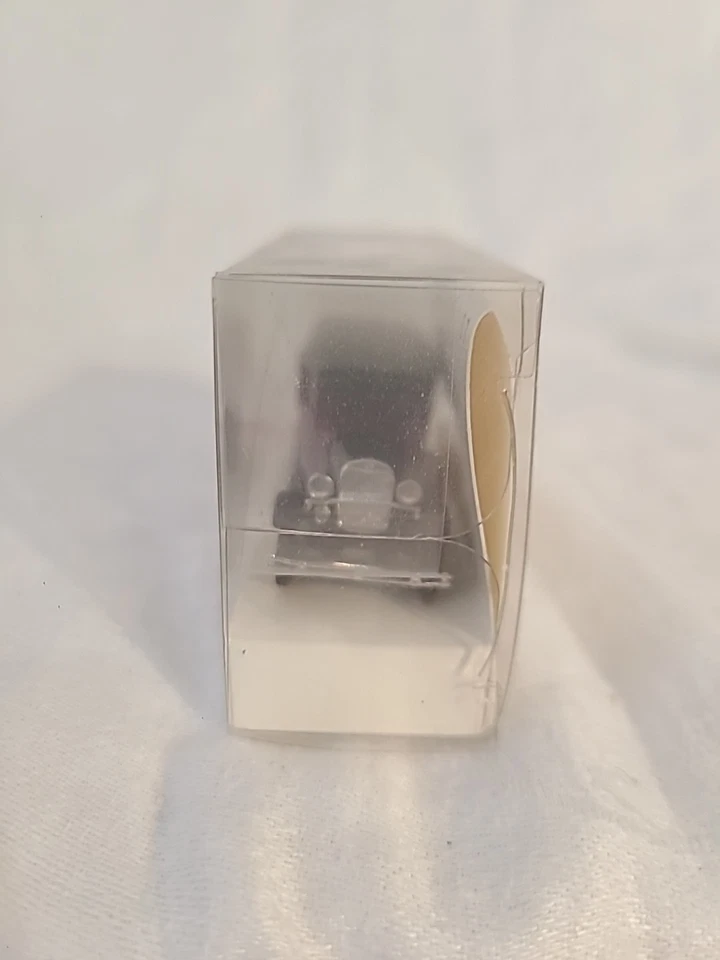 Caminhão de entrega Ford AA 47700 NOS BUSCH 1 87 escala HO - Imagem 4 de 4