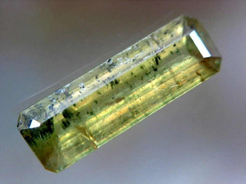 Titanit (Sphen) im Octagon cut mit 1,95 ct. - Bild 4 von 4