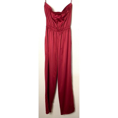 NUEVO CON ETIQUETAS Mono Urban Outfitters Nikki Sin Tirantes Pierna Recta Satinado Rojo Vino - Imagen 7 de 9