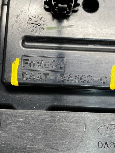 2014-2019 Ford Flex Heater Climate Control Radio CD Control Dash Bezel M4563 DG - Picture 7 of 8