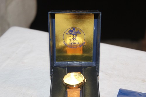 Vintage Goldmünze Mickey Mouse Lorus Uhr, seltene ausverkaufte Disney Uhr Modell 90er - Bild 6 von 18