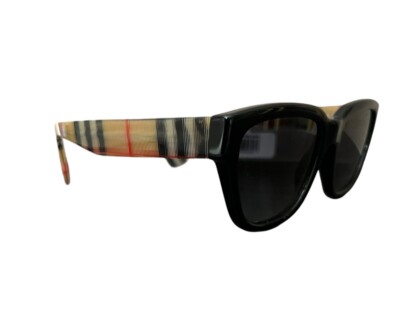 ● BURBERRY ● サングラス Black / Grey Gradient / 54mm Burberry Women Polarized Gradient Square Sunglasses $331