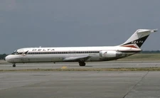 Douglas DC-9 DC9-32 Delta Air Lines Solid Kiln Dry Wood Desk Model Small 1/130