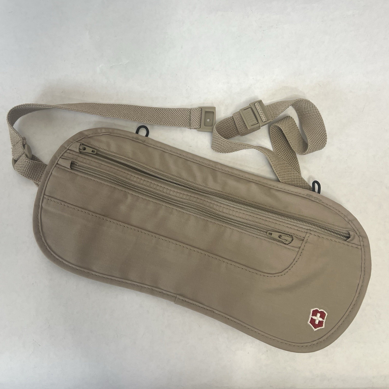 Victorinox Deluxe Multi-Pocket Security Belt For Travelers, 