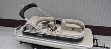 New twin tube 21 ft  pontoon boat with 40 hp