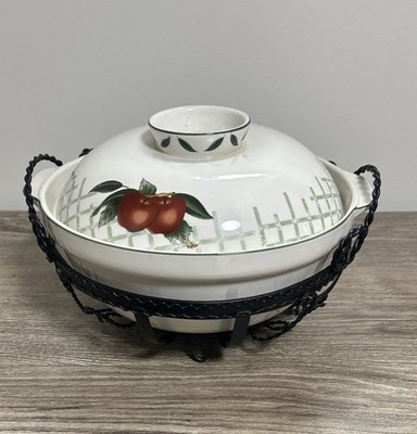 Vtg Cades Creek Stoneware 2qt Casserole Baking Dish W/Metal Stand Apple Design